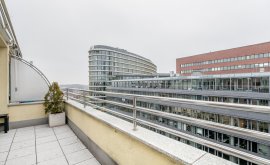 Dvoupodlažní byt, 4+kk, 5. NP, 121.0 m<sup>2</sup>