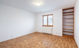 Dvoupodlažní byt, 4+kk, 5. NP, 121.0 m<sup>2</sup>