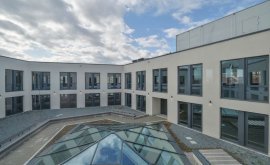 Kancelářské prostory, Obchodní prostory