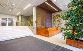 Office space, Retail