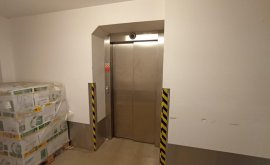 Office space, Warehouse space