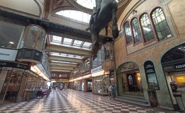 Retail space, Restaurant, Office space